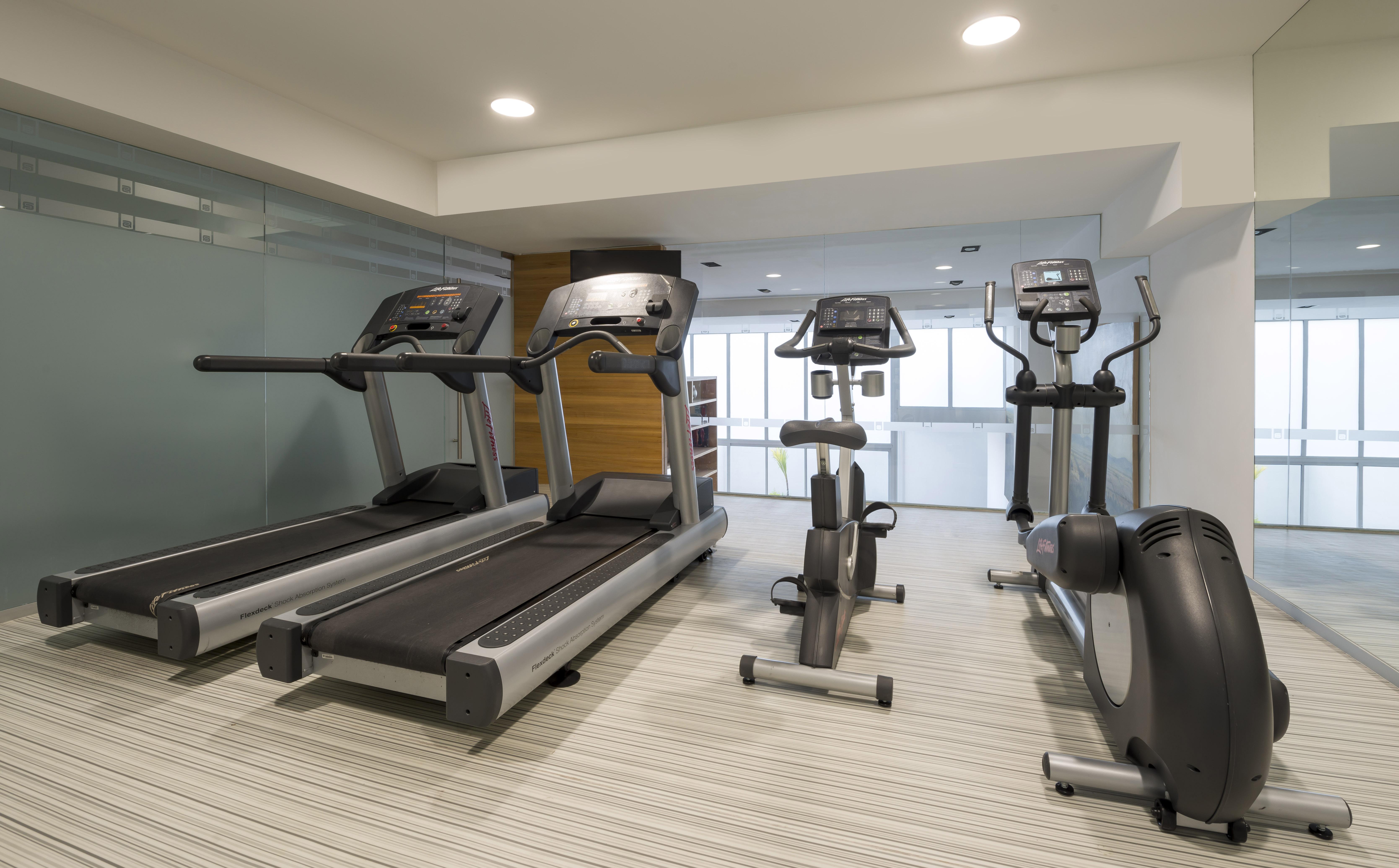 Camino Real Puebla Angelopolis Hotel Екстериор снимка A gym