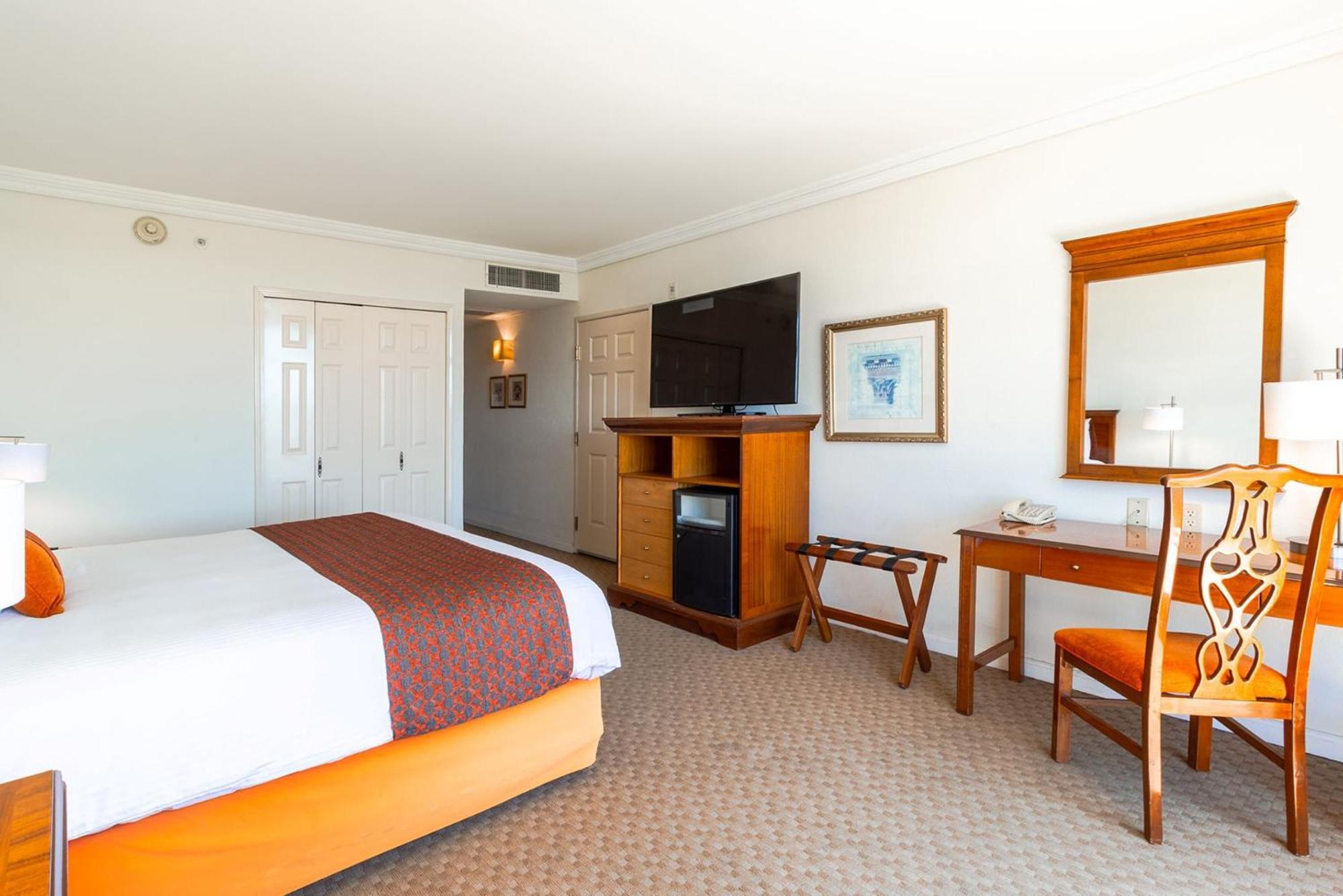 Camino Real Puebla Angelopolis Hotel Екстериор снимка A room at the Hilton San Diego Bayfront