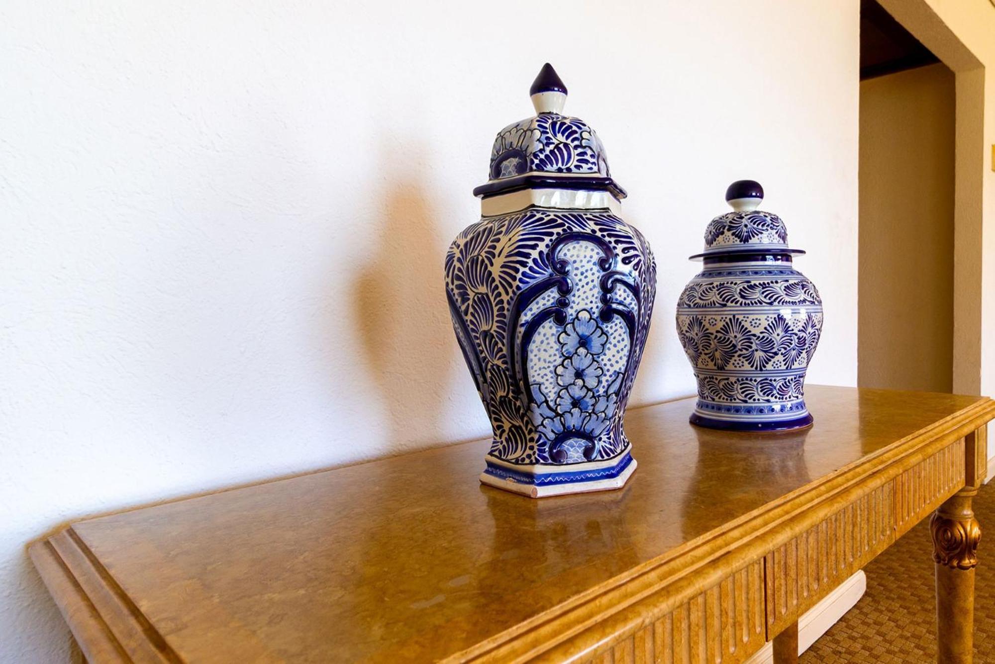 Camino Real Puebla Angelopolis Hotel Екстериор снимка Two ginger jars