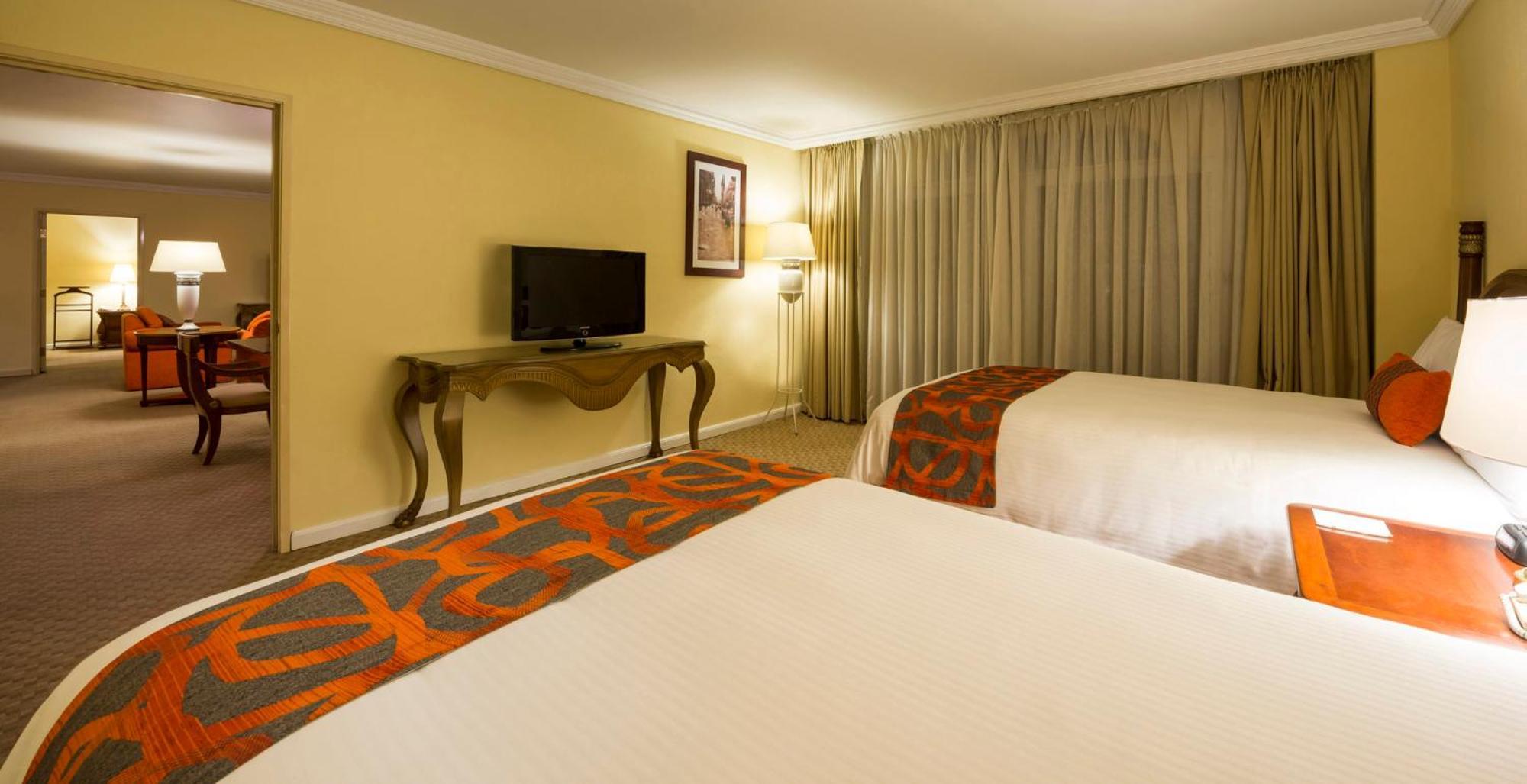 Camino Real Puebla Angelopolis Hotel Екстериор снимка A guest room at the Hilton San Francisco
